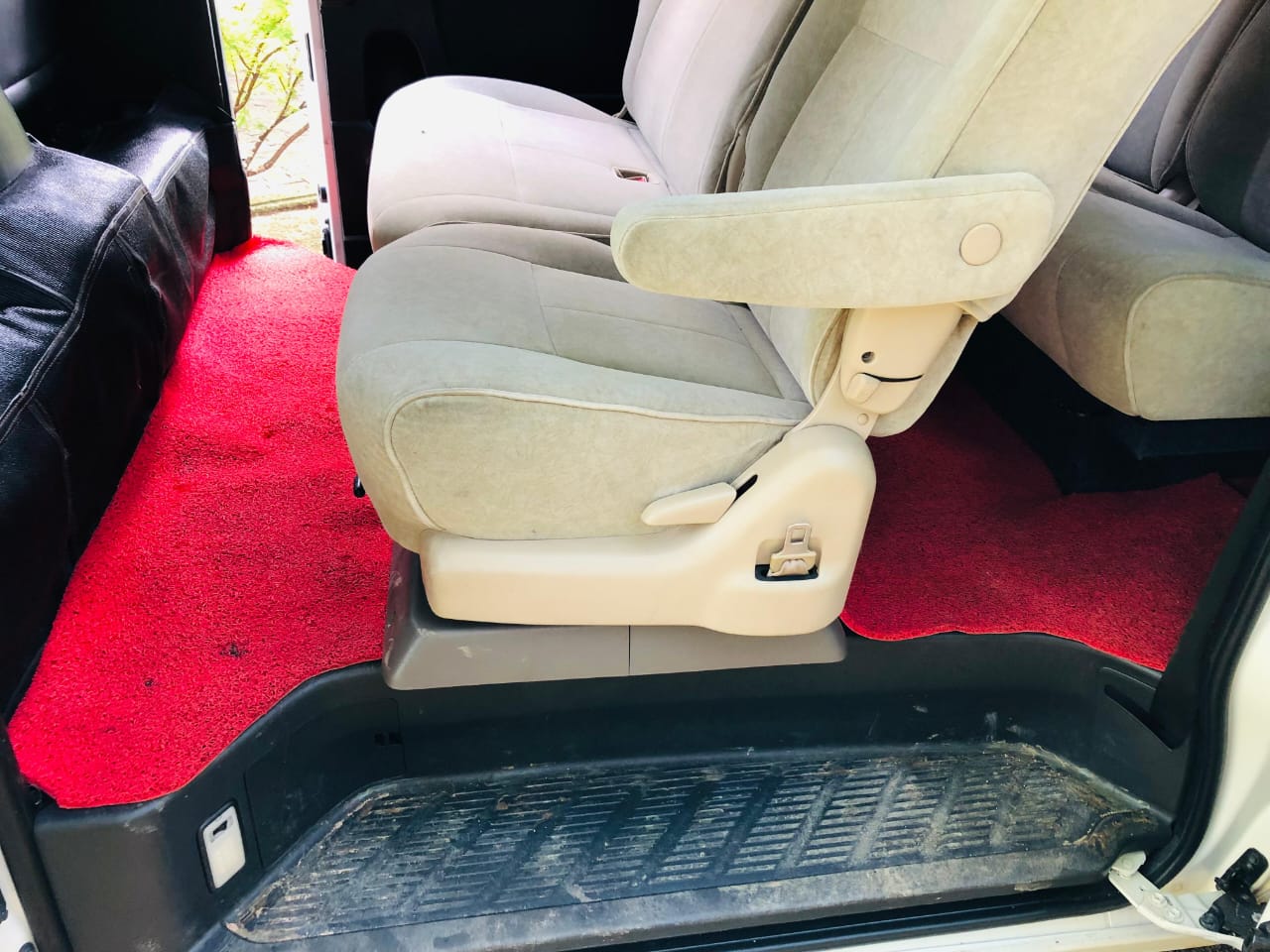 Luxury High-Roof Van 3